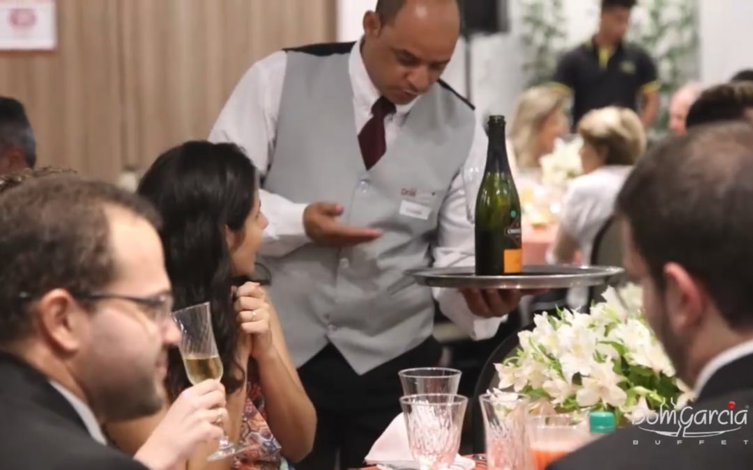 Jantar com os ganhadores da promoção Dom Garcia Buffet no Casamento dos Sonhos.